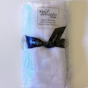 👙 NEW!!! 💫 Soma White Mesh Lingerie Bag